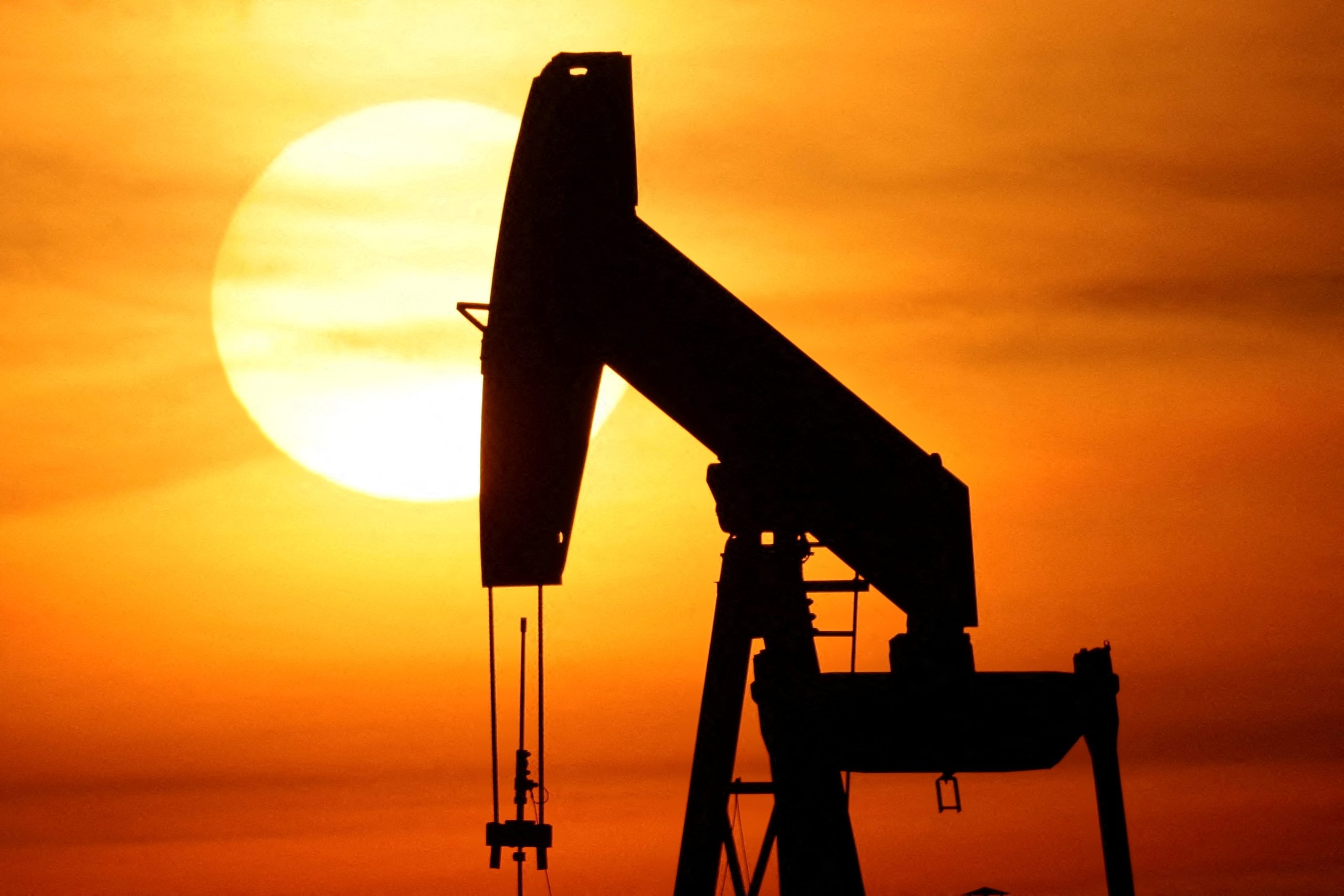 Preços do petróleo Brent caem devido a temores sobre demanda
