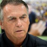 Bolsonaro é liberado de hospital após exames apontam quadro de gastrite e esofagite