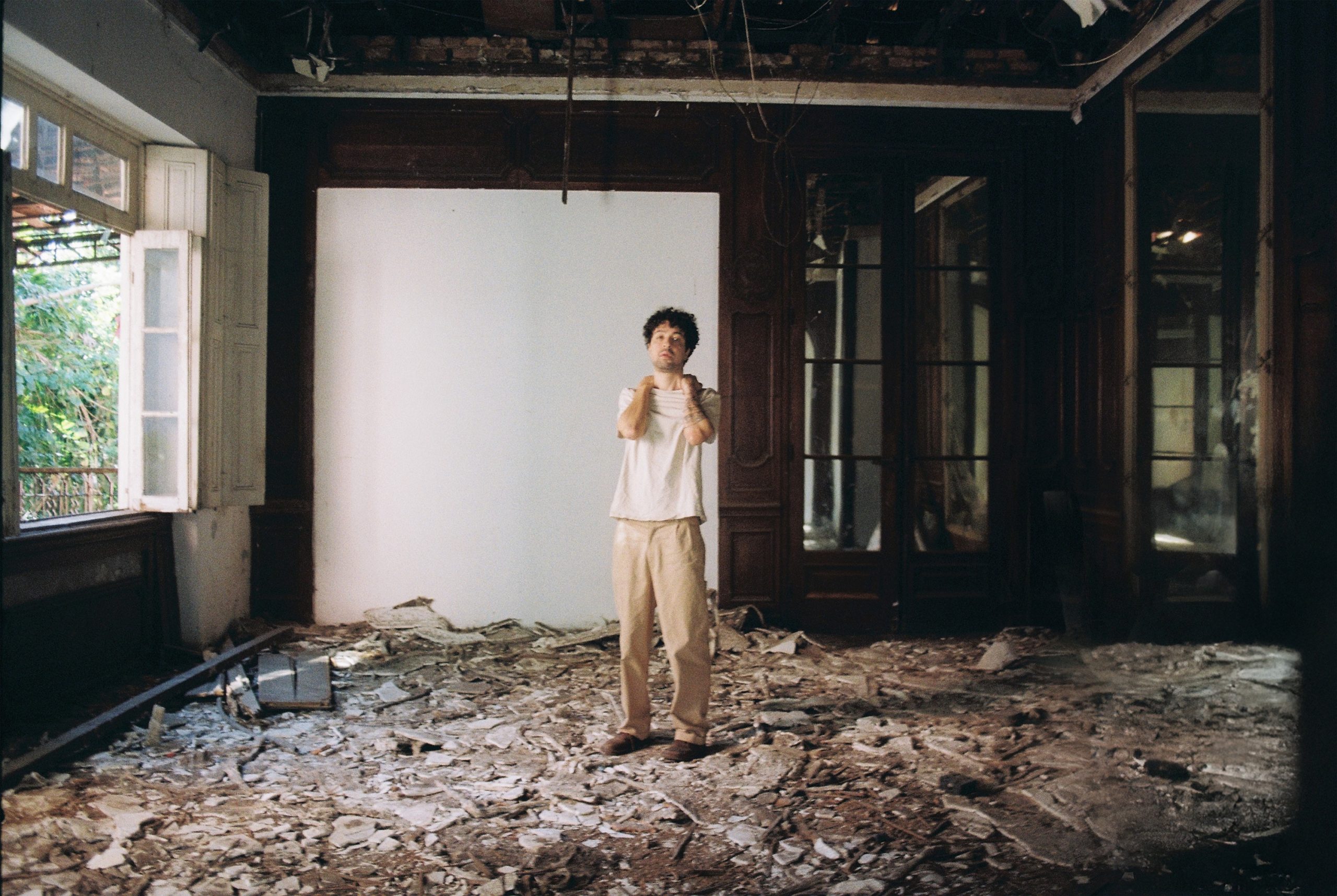 Cícero compila canções e emoções de mundo fragmentado na safra autoral do sétimo álbum, ‘Uma onda em pedaços’