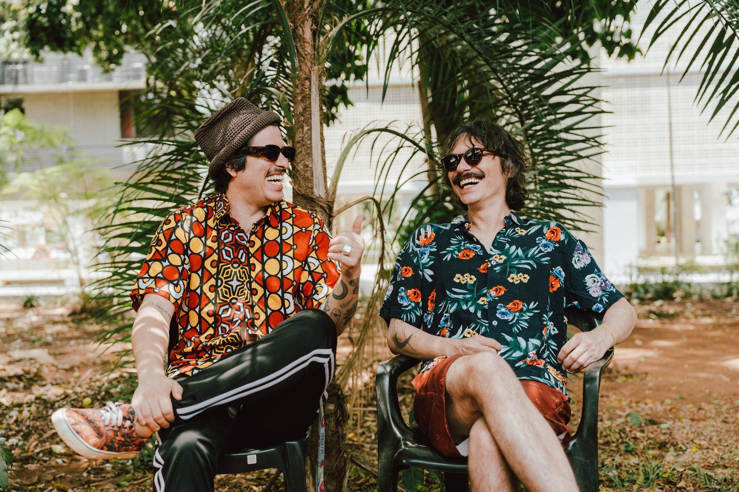 Duo Lambada da Serpente pretende dar tom ‘futurista’ à música tropical latino-americana com EP de som instrumental