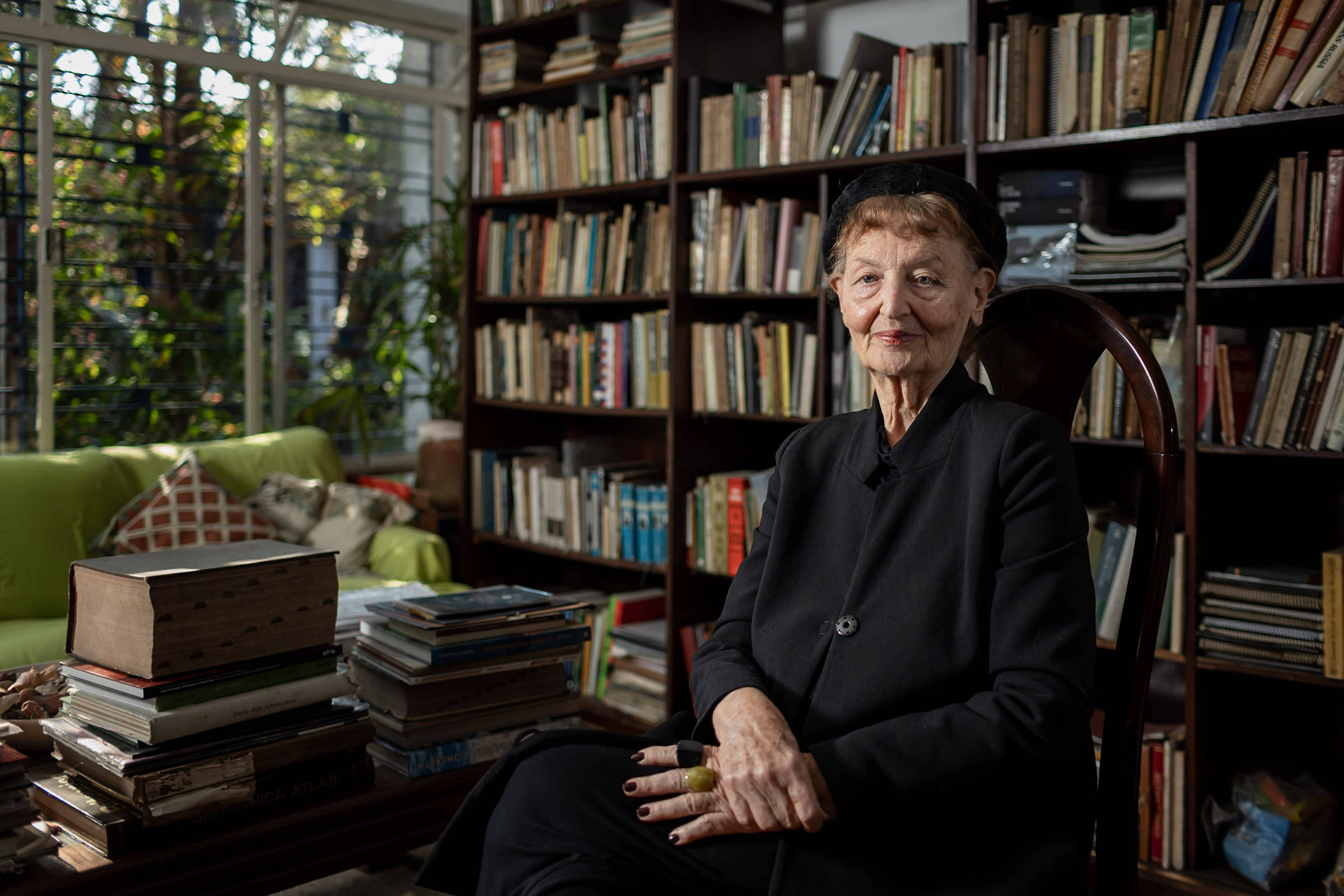 Itamar, Ernaux e Ferrante são interessantes, mas não literatura, diz Aurora Bernardini