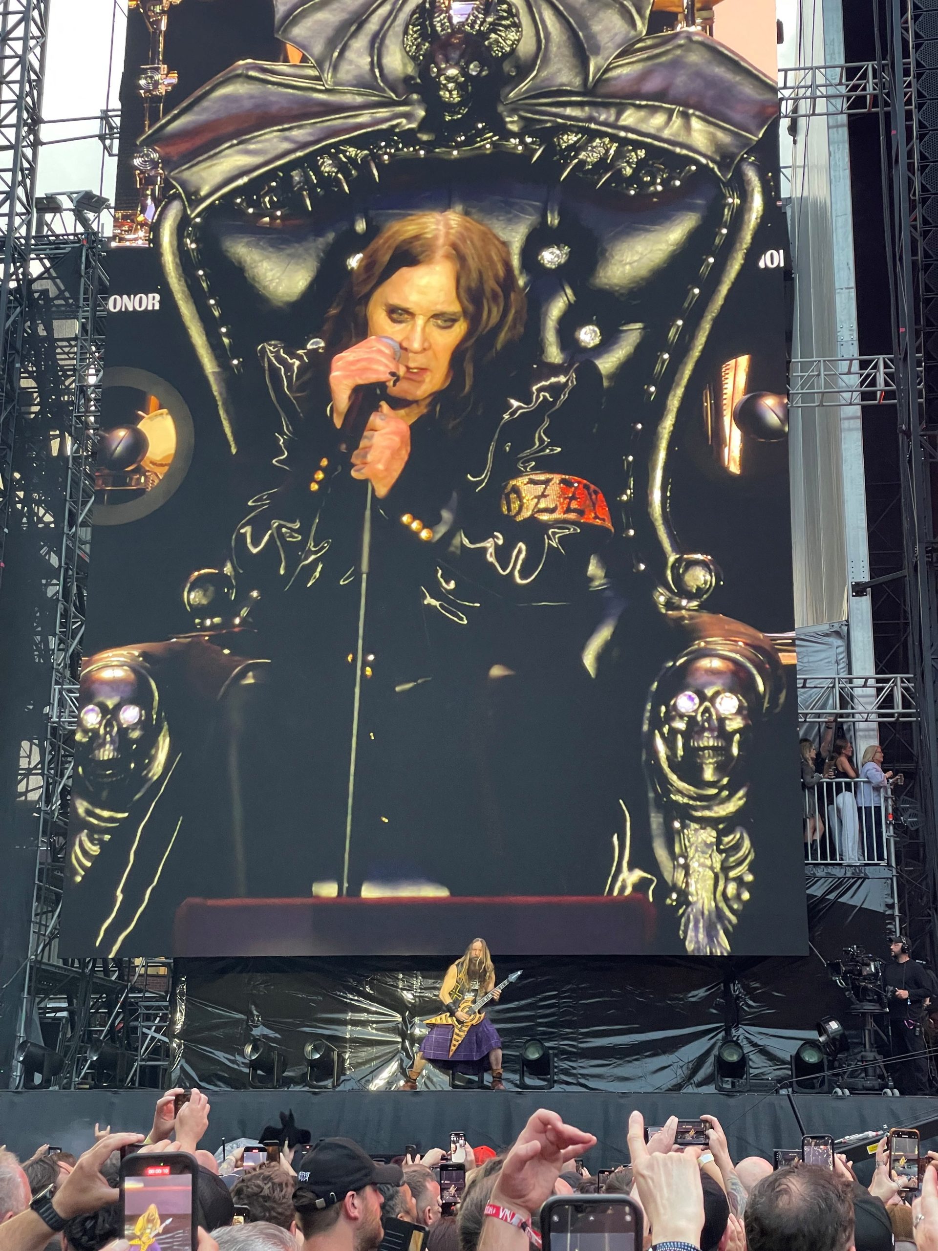 Ozzy Osbourne 'parecia saber' que estava morrendo ao fazer show de despedida, diz amigo Tom Morello