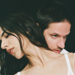 Rubel reenvia ‘Carta de Maria’ com a vitalidade pop de Marina Sena em single que cruza bem os estilos dos artistas