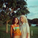 Anavitória se recolhe no interior de ‘Claraboia’, álbum com cheiro de mato e com a sinceridade típica da dupla