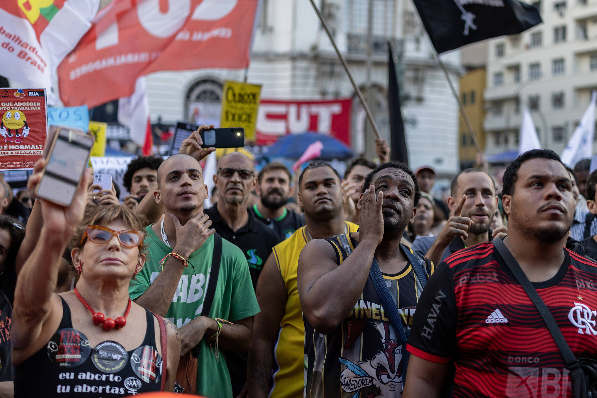 Centrais sindicais terão encontro com relator da anistia - 20/09/2025 - Painel