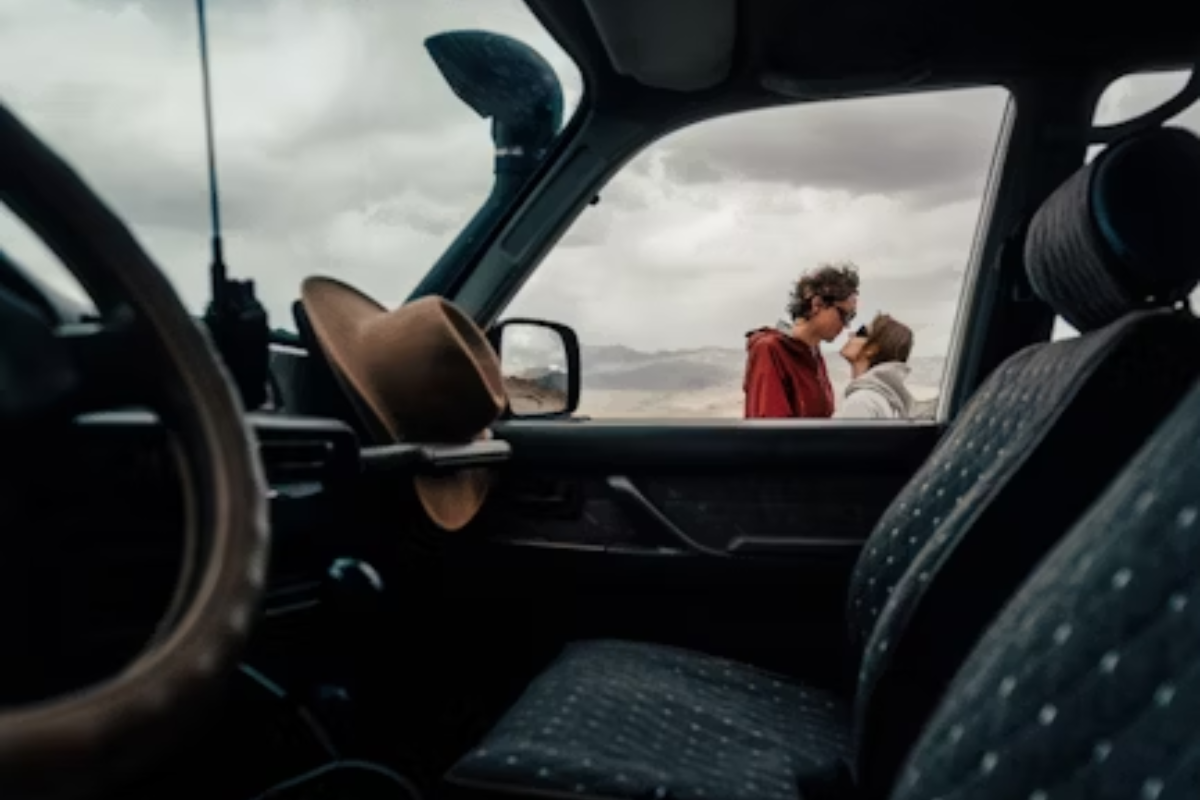 Como juntar dinheiro para fazer uma viagem em casal?