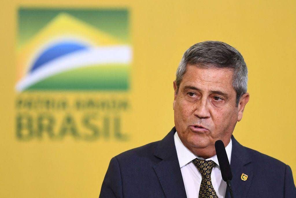 General Braga Netto se considera preso político, diz advogado