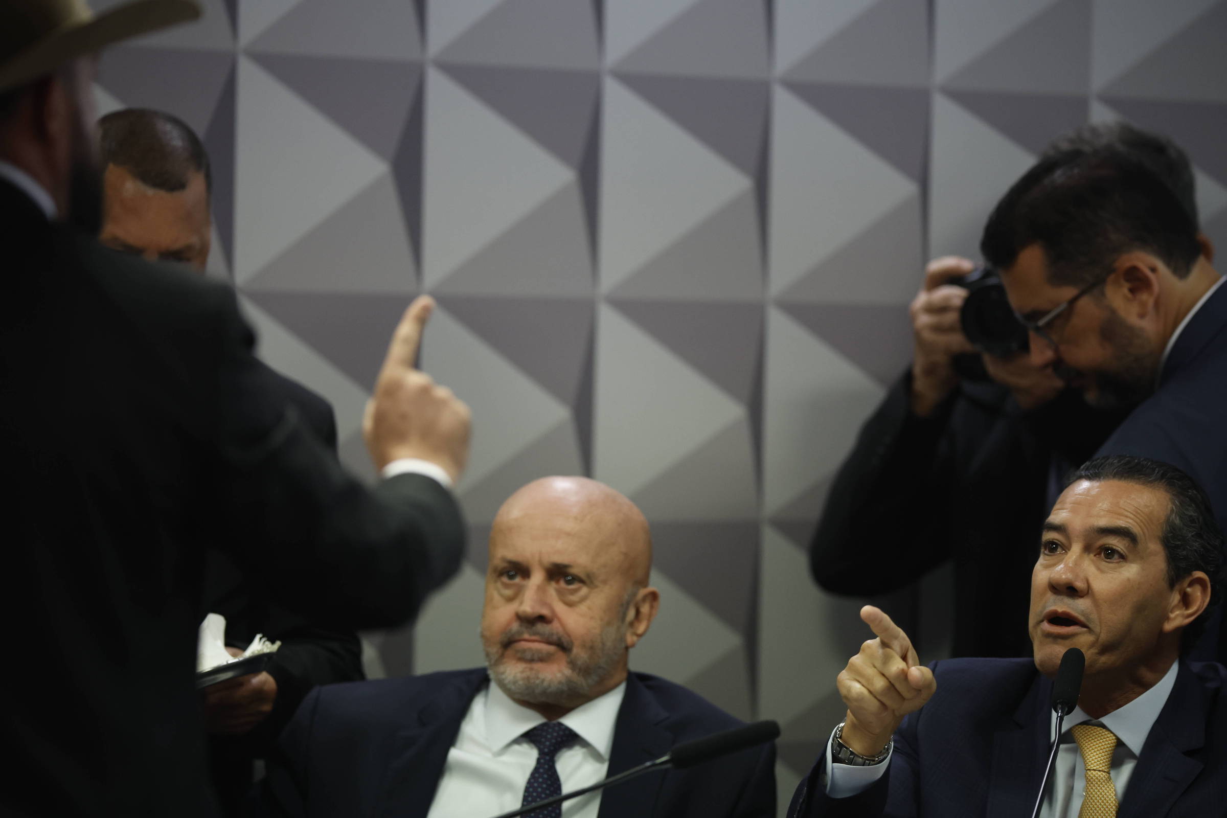 Integrantes criticam foco em 'lacração' na CPI do INSS - 27/09/2025 - Painel