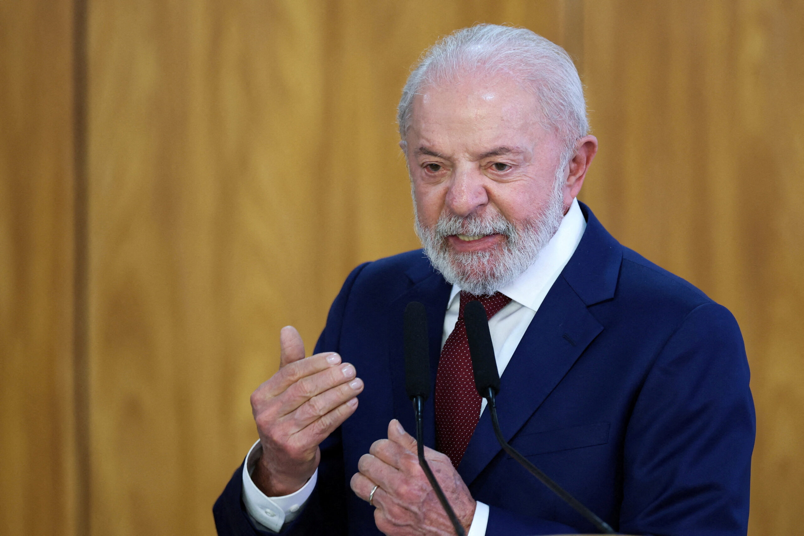 Lula diz que vetará anistia a Bolsonaro e critica “PEC da blindagem” da Câmara