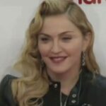 Madonna diz que ficou inconsciente por quatro dias durante internação por infecção bacteriana