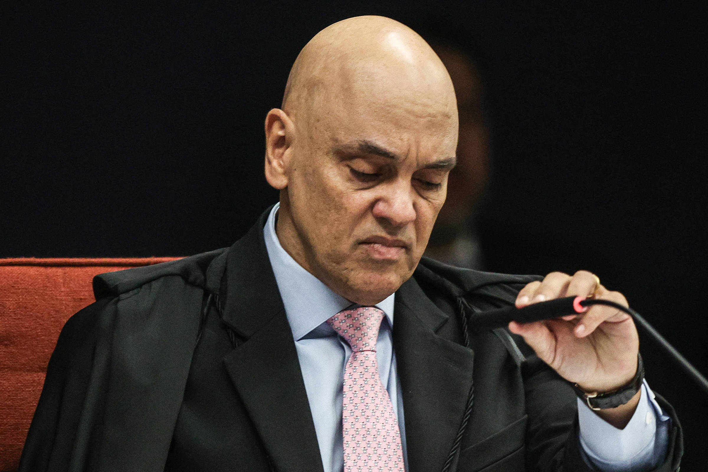 Moraes elenca 13 atos de execução da trama golpista - 09/09/2025 - Poder