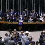 PEC da Blindagem: voto a favor gera bate-boca no PT - 18/09/2025 - Poder