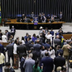 PT garante aprovação de voto secreto na PEC da Blindagem - 17/09/2025 - Poder