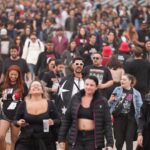 Roqueiro ou roqueira? 'Cabelão' é moda no dia do rock do The Town