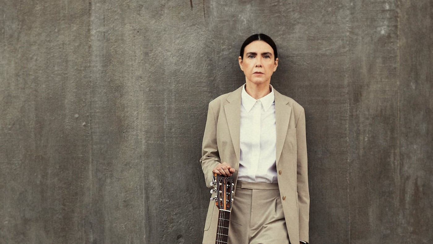 Adriana Calcanhotto desfolha bandeira dos 60 anos como a legítima discípula modernista da canção pop brasileira