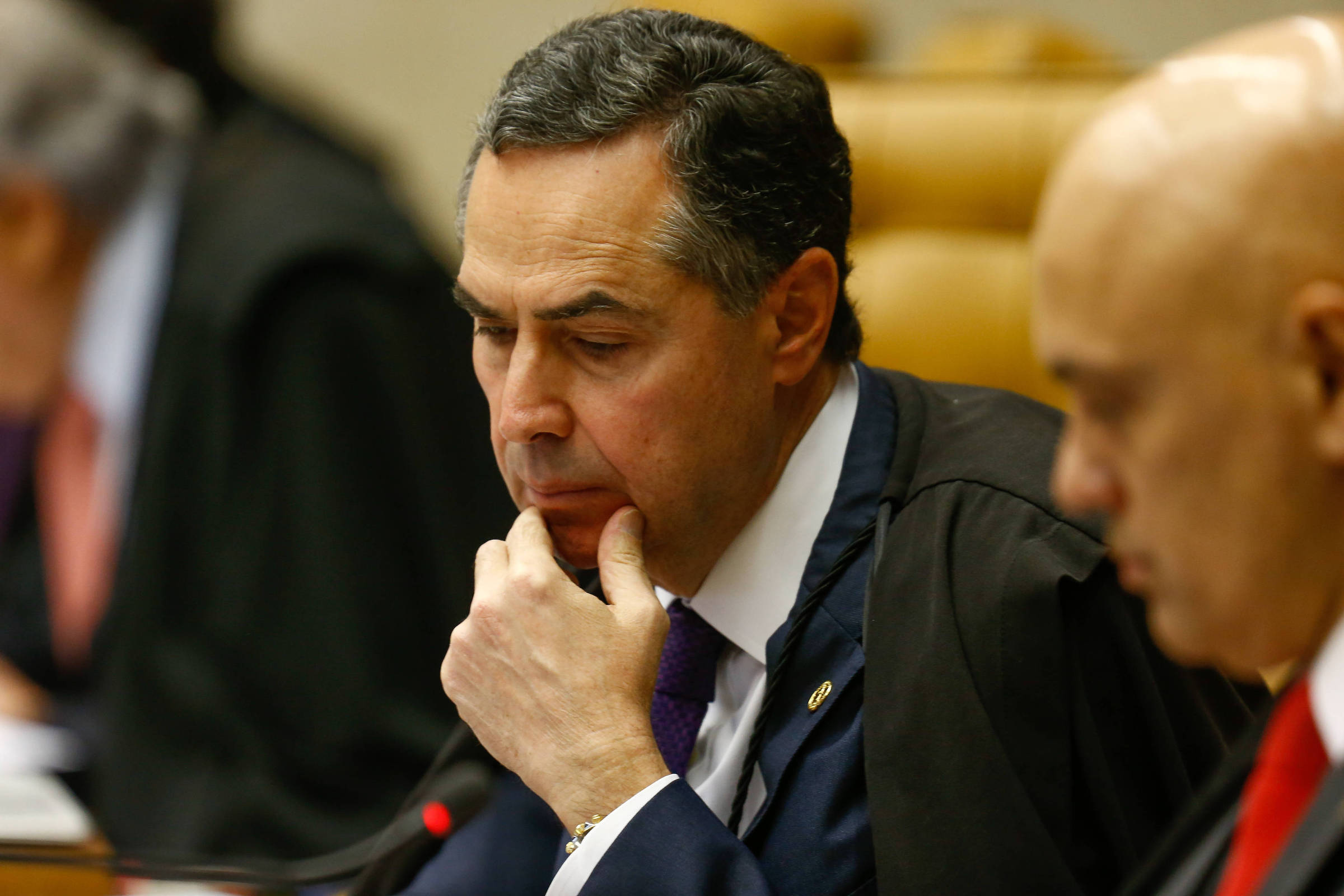 Barroso foi da defesa da Lava Jato a atritos com Bolsonaro - 17/10/2025 - Poder