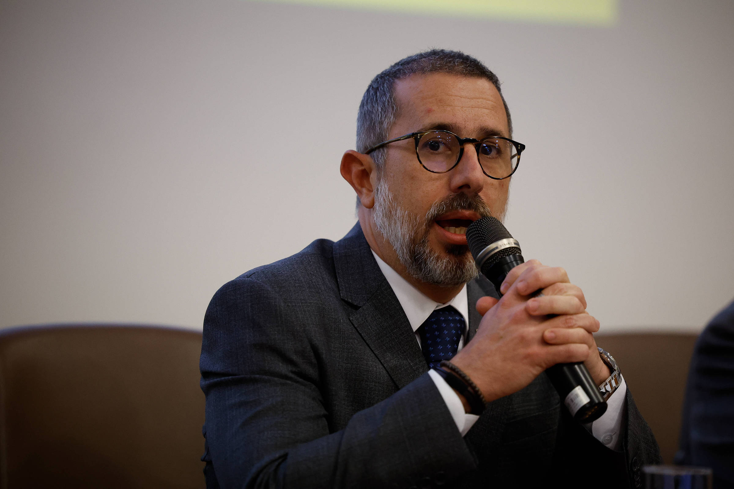 Brasil assume presidência de acordo global sobre transparência - 12/10/2025 - Painel