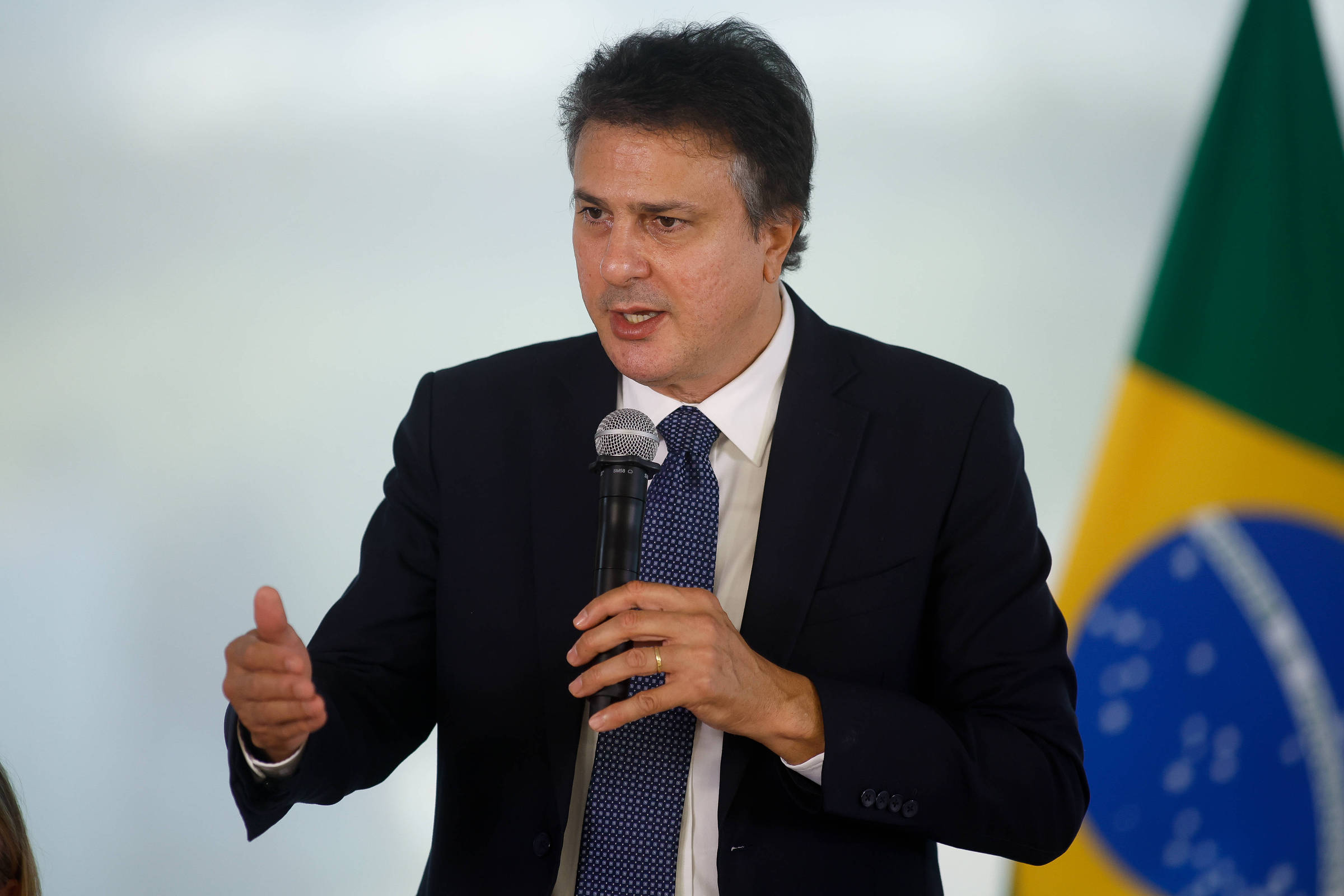 Camilo Santana é cotado para disputar governo do CE – Camilo Santana é cotado para disputar governo do CE - 28/10/2025 - Painel