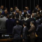 Conselho de Ética instaura processos para suspender deputados de motim bolsonarista - 07/10/2025 - Poder
