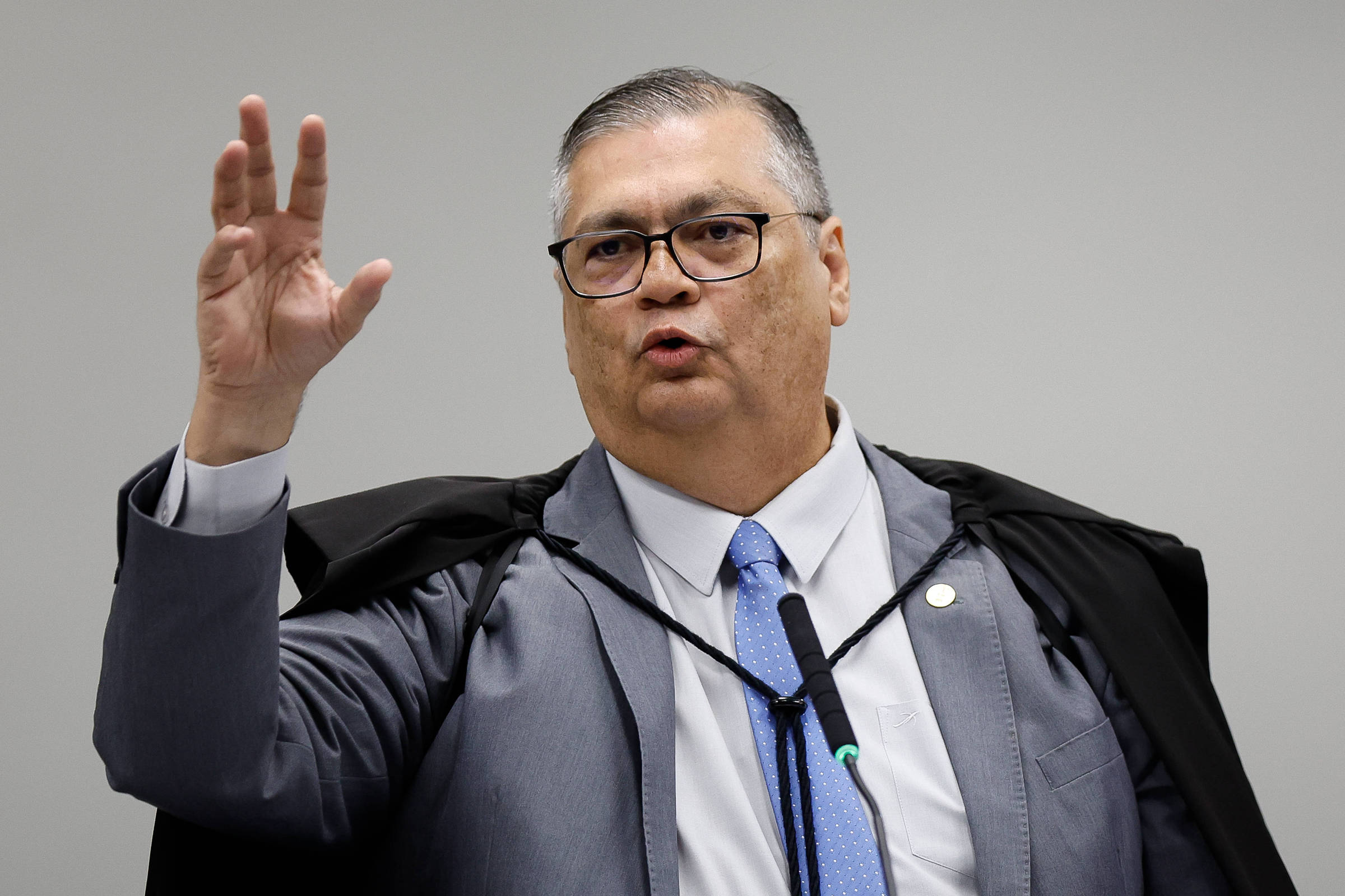 Dino marca para novembro julgamento de núcleo militar - 06/10/2025 - Brasília Hoje