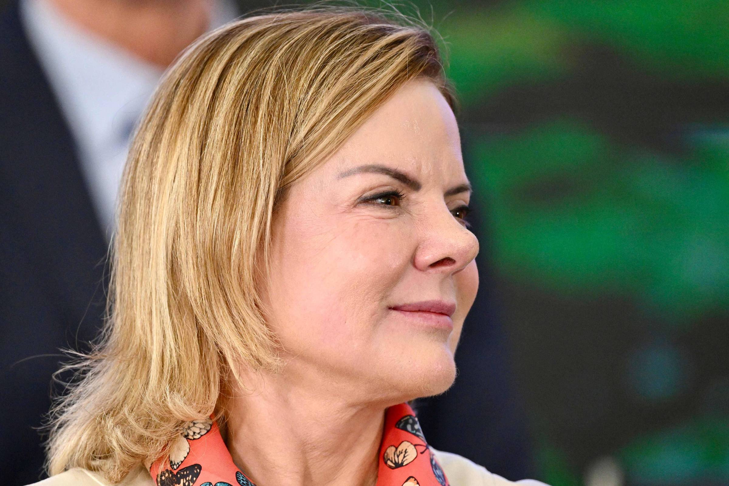 Gleisi: juros não dialogam com a realidade e são estorvo Gleisi: juros não dialogam com a realidade e são estorvo - 11/10/2025 - Painel