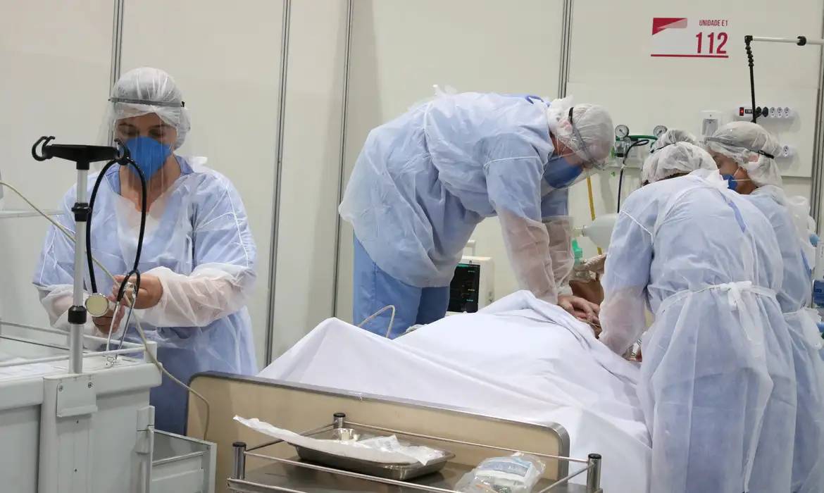 Infecção hospitalar afeta 33 trabalhadores em Espírito Santo; três estão Infecção hospitalar afeta 33 trabalhadores em Espírito Santo; três estão na UTI