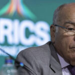 Itamaraty pede R$ 352 mi extras para fechar contas - 18/10/2025 - Painel