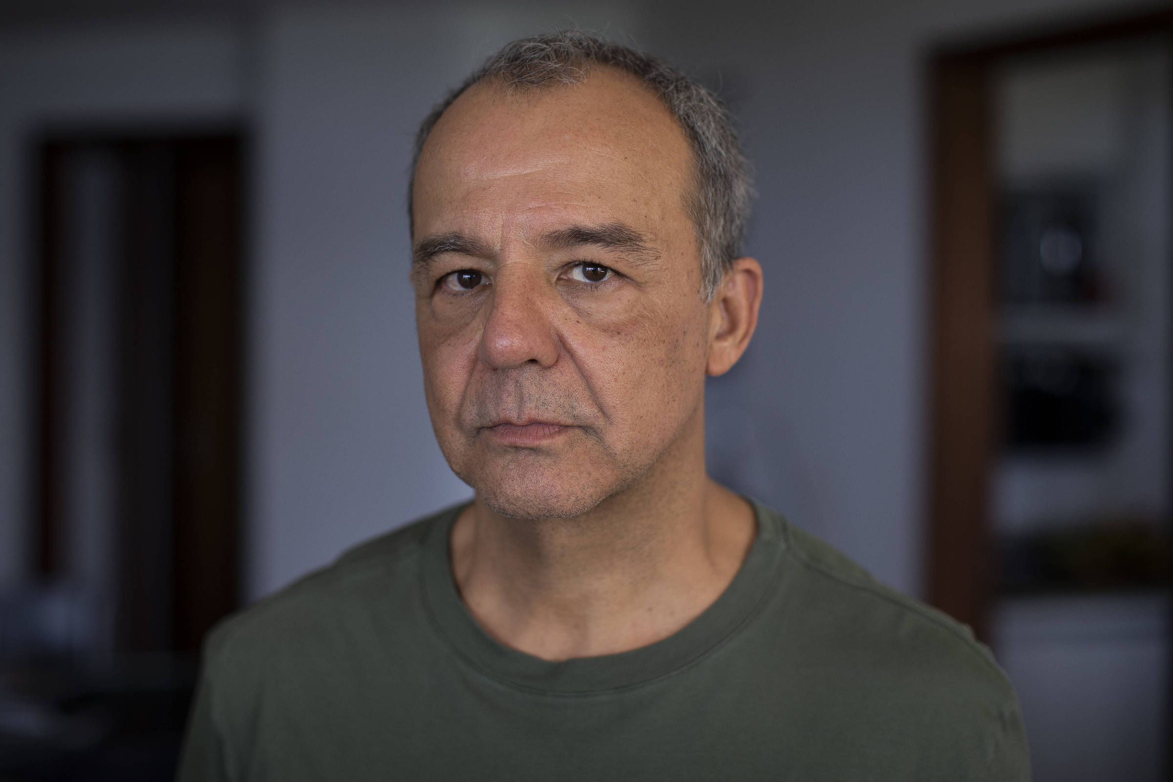 Justiça do RJ condena Pezão e Cabral por corrupção - 07/10/2025 - Poder