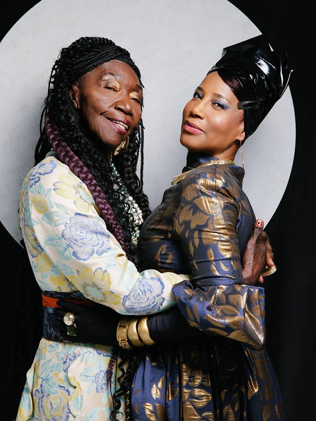 Lia de Itamaracá e Daúde batizam álbum em dupla com Lia de Itamaracá e Daúde batizam álbum em dupla com bolero de Otto e Pupillo