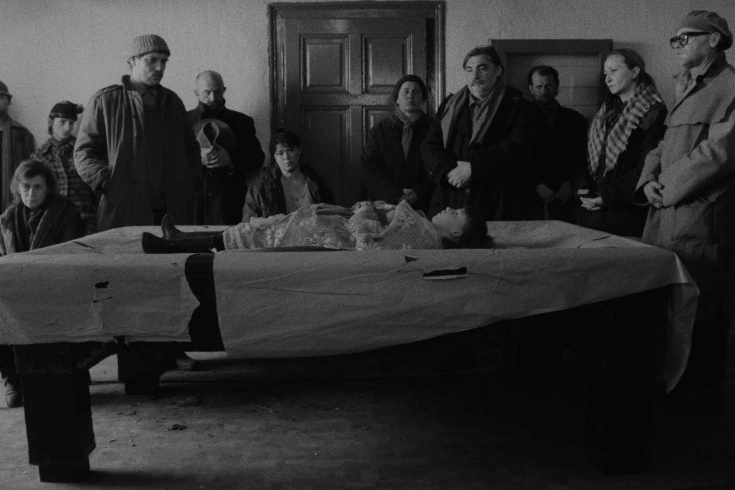 Melancolia radical em meio ao caos uniu Nobel de Literatura e Béla Tarr