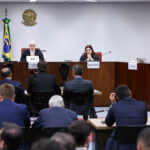 Moraes destitui advogados de Filipe Martins e assessor de Bolsonaro após fim de prazo