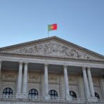 Portugal promulga pacote anti-imigração; veja o que muda para brasileiros