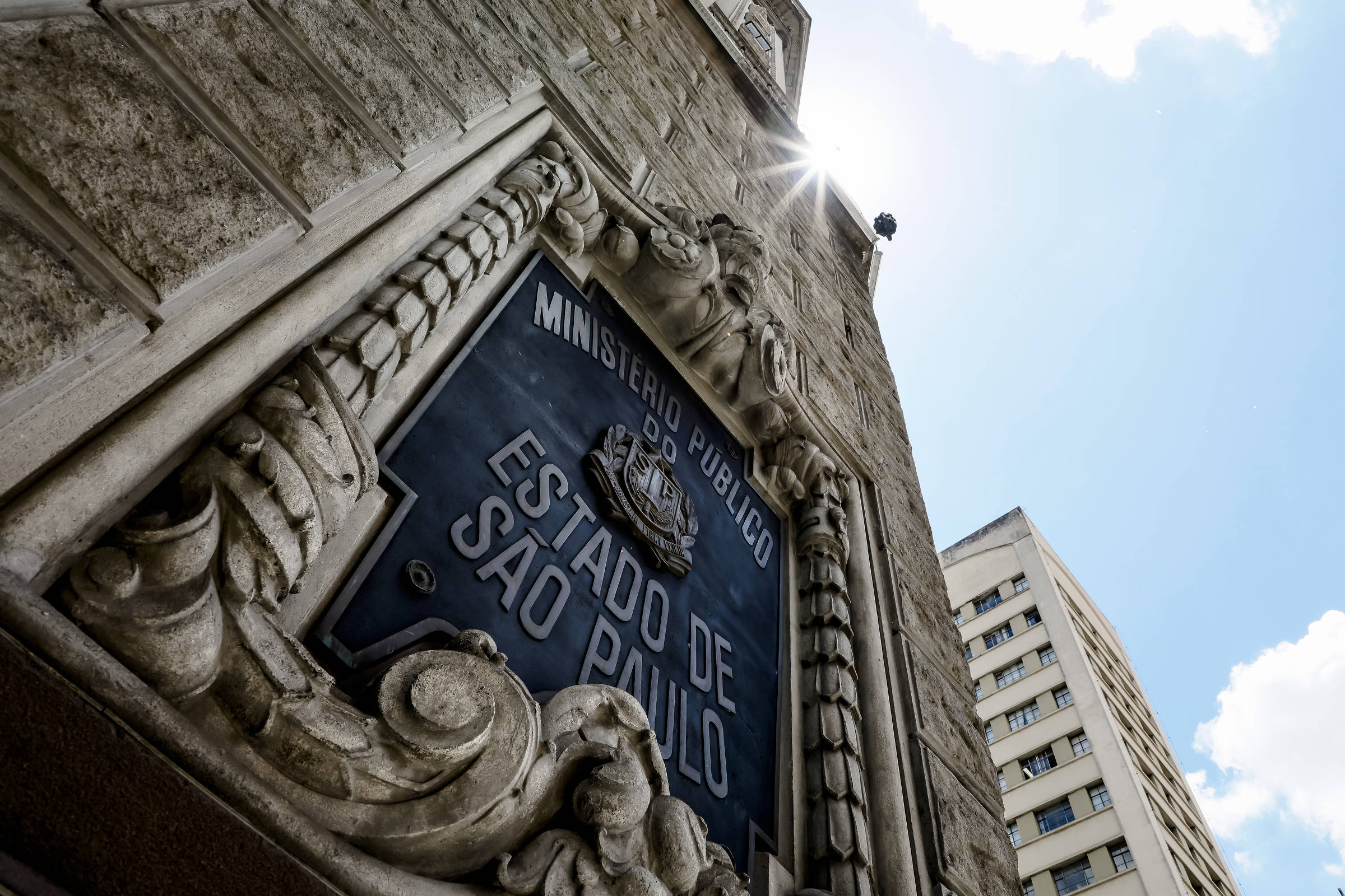 Quem tá ganhando mal? - 01/10/2025 - Conrado Hübner Mendes