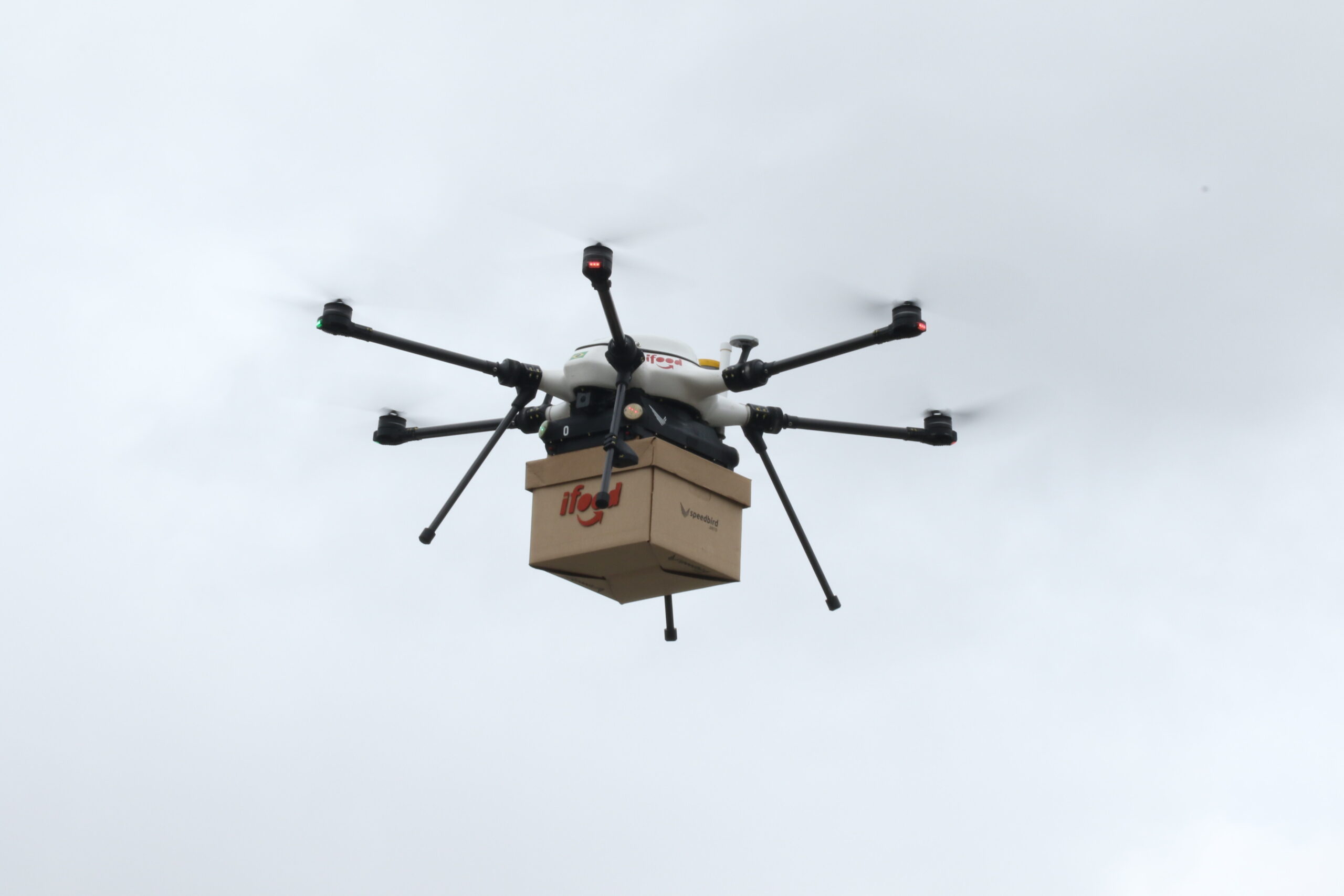 iFood retoma operação de entregas via drone em Aracaju