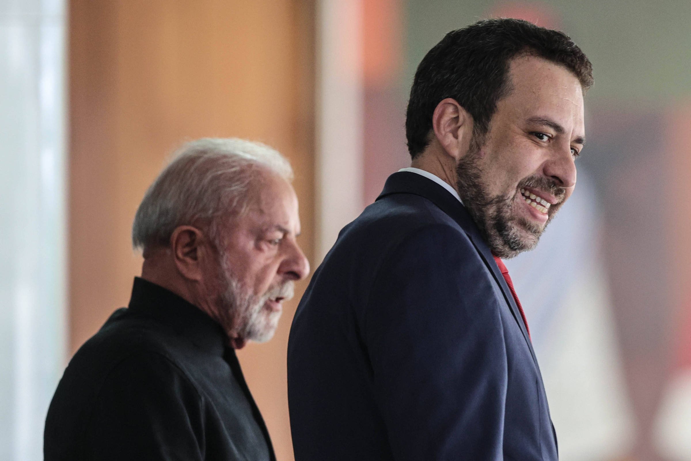 Boulos lança programa para aproximar governo de periferias - 07/11/2025 - Painel