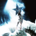 Cesar Soares põe o bloco e a voz na rua com o álbum 'Encanto', alicerçado pela vigorosa produção musical de Tostoi