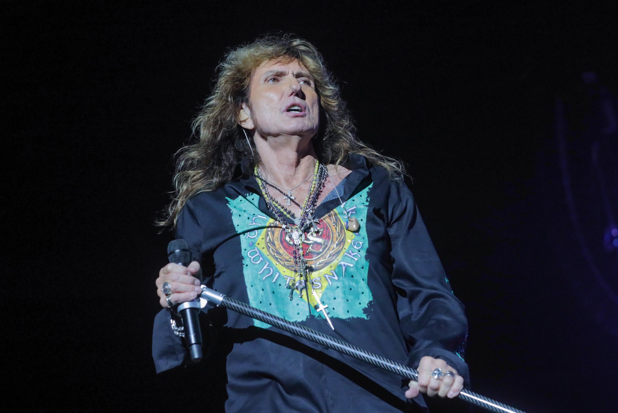 David Coverdale, vocalista do Whitesnake e Deep Purple, anuncia aposentadoria aos 74 anos