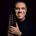 Hamilton de Holanda firma o nome no Grammy Latino ao receber prêmio na categoria ‘Melhor álbum de jazz latino’