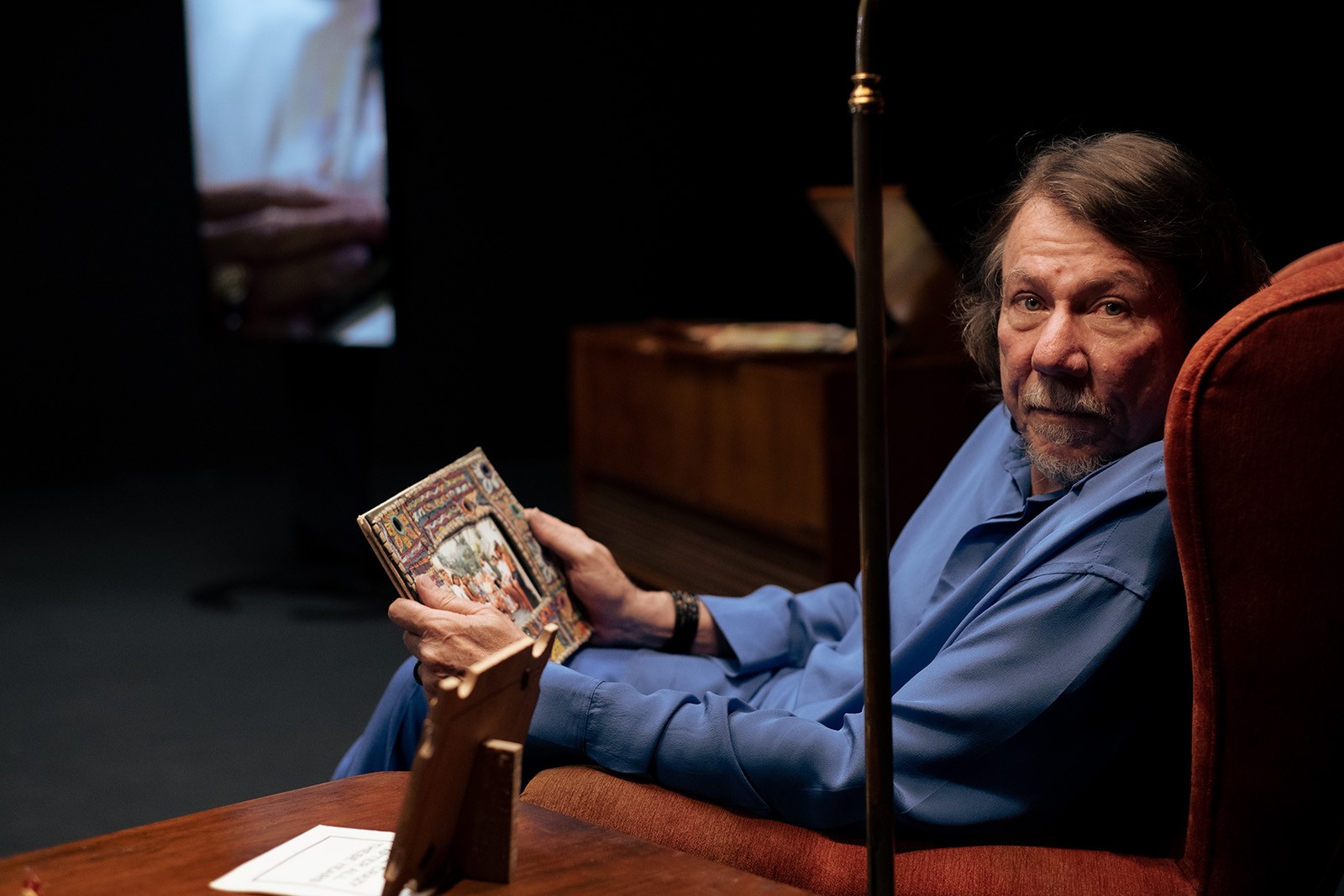 Lenine ressoa lembranças afetivas descortinadas pela memória na foto familiar de 'Eita', filme 'para se ouvir'