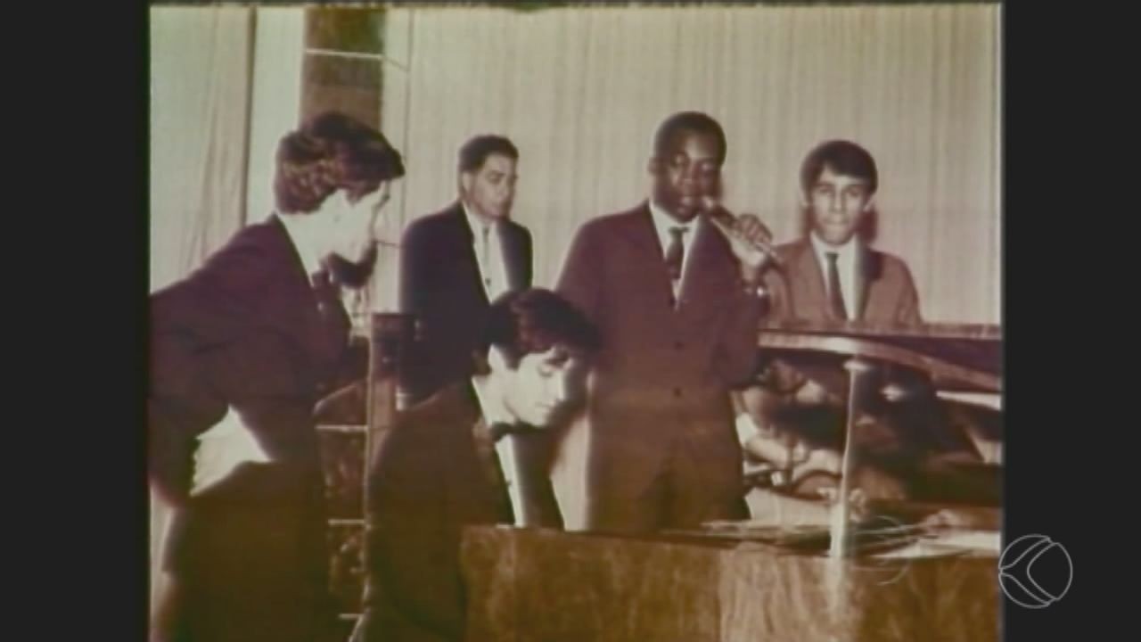 Morre Lô Borges; veja vídeos da trajetória do cantor Morre Lô Borges; veja vídeos da trajetória do cantor