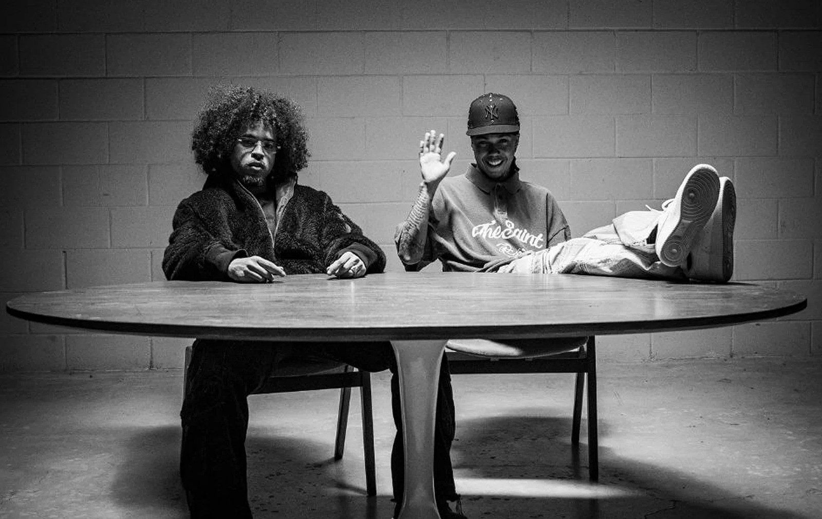 Rappers L7nnon e Sant dissipam a treta de 2023 e unem vozes e forças no flow fluente do single 'É preciso coragem'