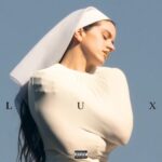 Rosalía serve a Deus e à música clássica em álbum suntuoso, mas sério demais; leia crítica