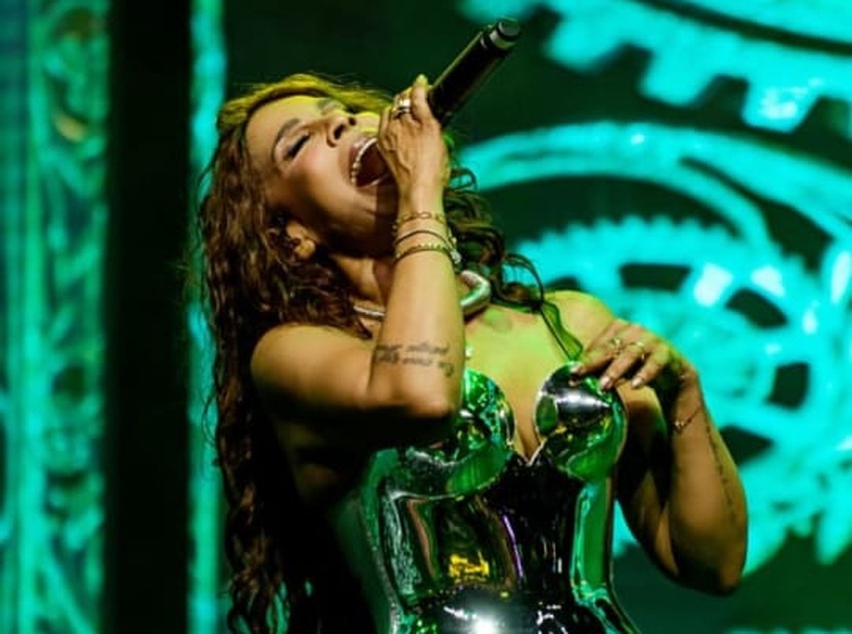 Saiba quem é Silvânia Aquino, cantora de forró que anunciou Saiba quem é Silvânia Aquino, cantora de forró que anunciou saída da Banda Calcinha Preta