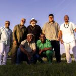 Samba do Trabalhador celebra 20 anos em álbum autoral que gravita em torno do cancioneiro do fundador Moacyr Luz