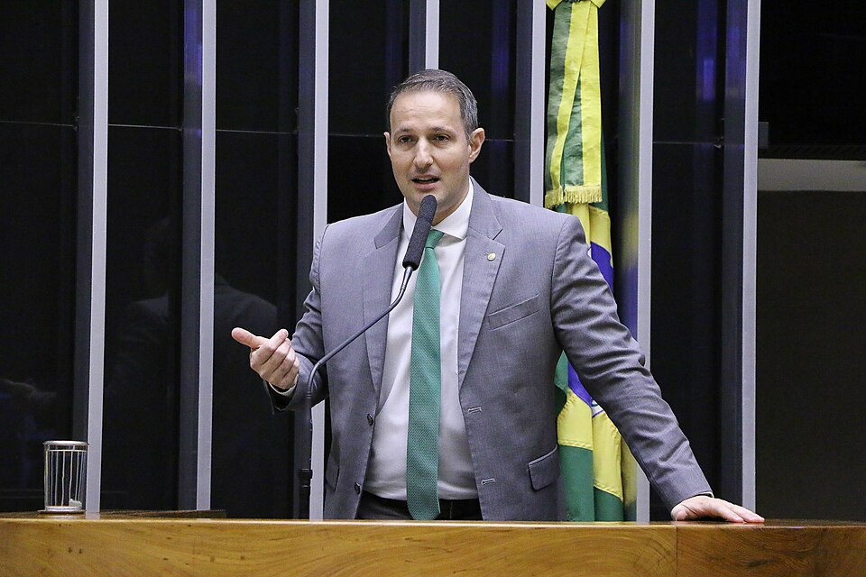 ‘Não se trata de classificar como terrorismo, mas agravar penas’, diz Derrite