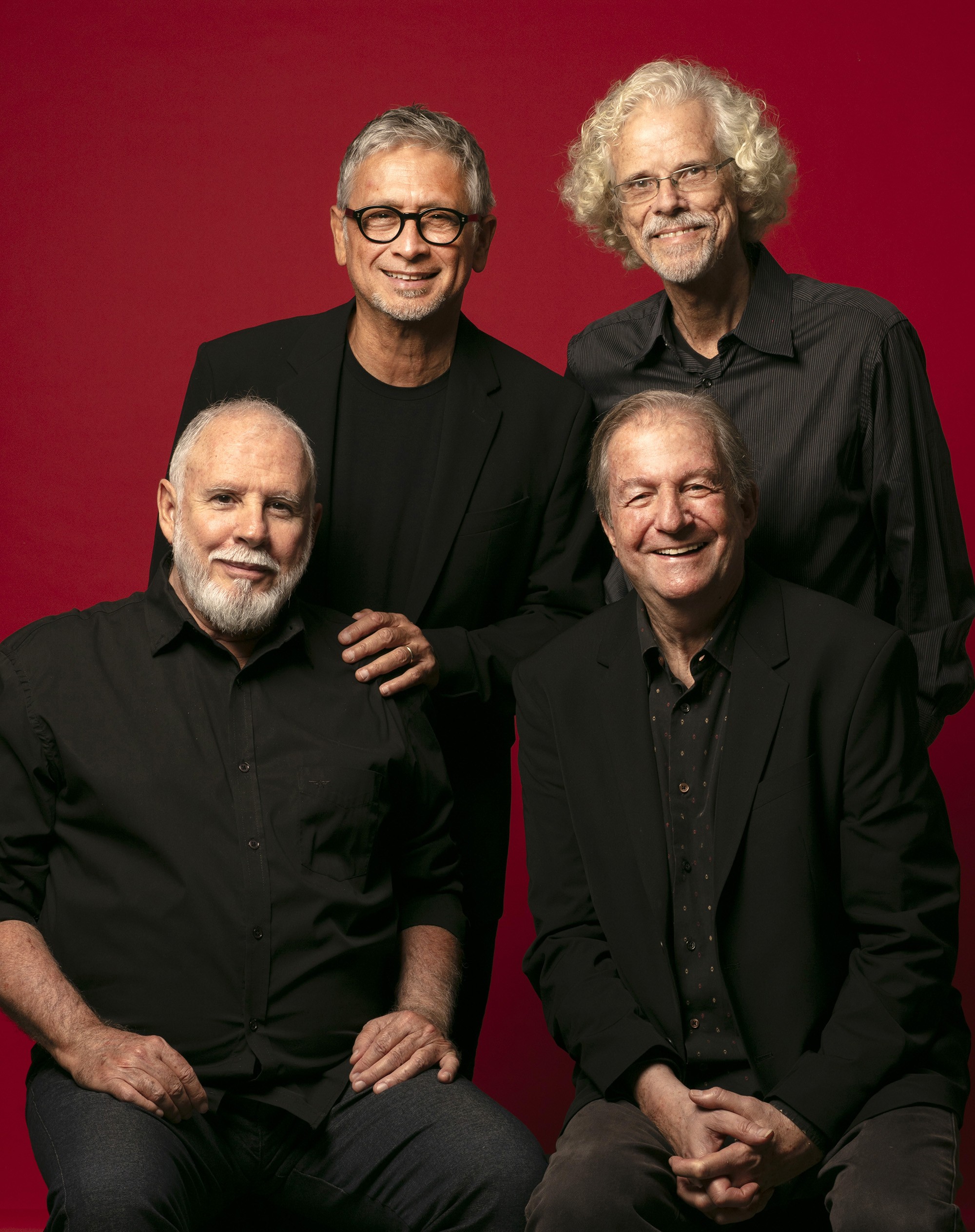 Boca Livre canta Edu Lobo em álbum com produção musical de João Viana