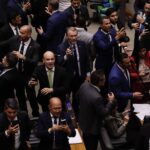 Com disputa entre Poderes, Brasil vive baderna institucional