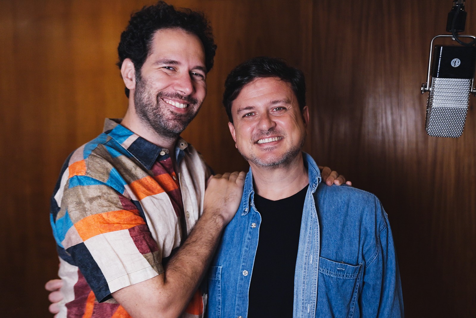 Com verve, Alfredo Del-Penho e Pedro Paulo Malta traçam iguarias Com verve, Alfredo Del-Penho e Pedro Paulo Malta traçam iguarias do samba no irretocável álbum 'Bicudos dois'