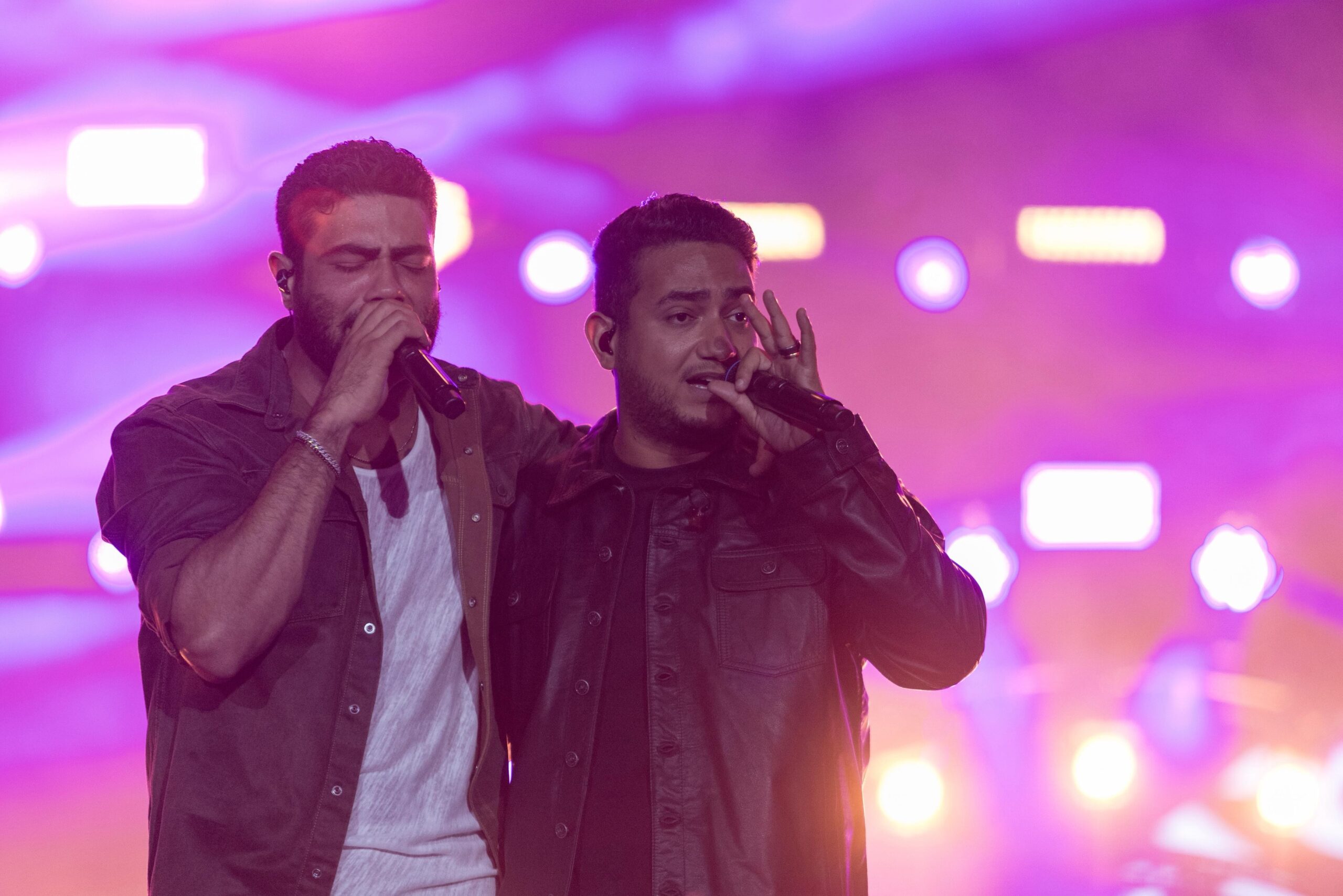 Como g1 explicou o sucesso dos artistas mais ouvidos de 2025 (no Brasil e no mundo)