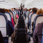 Decidiu viajar no fim do ano de última hora? Veja como buscar passagens mais baratas